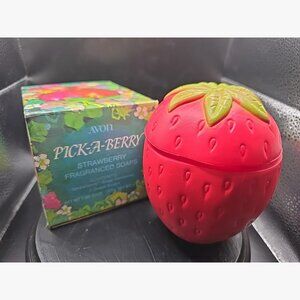 Vintage Avon PICK-A-BERRY 6 Strawberry Fragranced Soaps Stawberrt Shaped Bowl